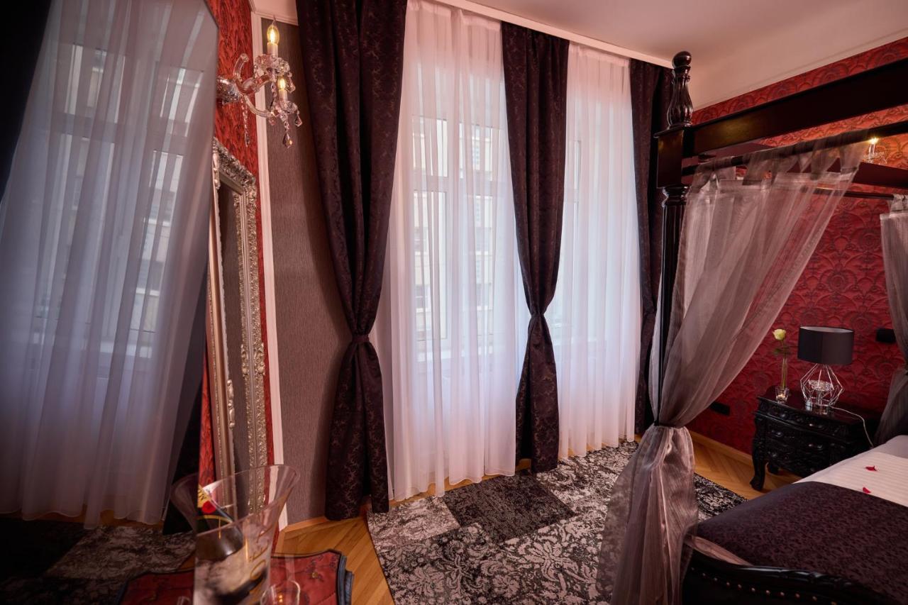 Sophie'S Place - Love Edition Wina Bagian luar foto